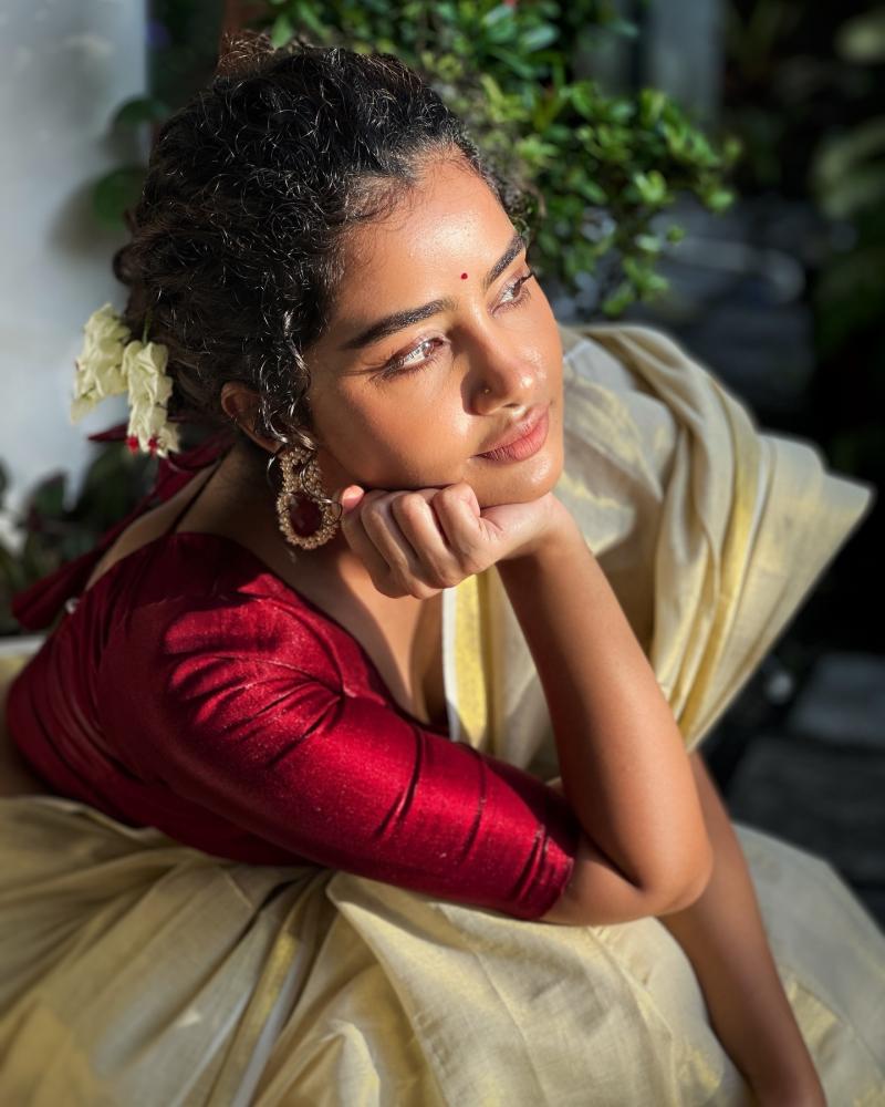 anupama-parameswaran-onam-celebration-photos